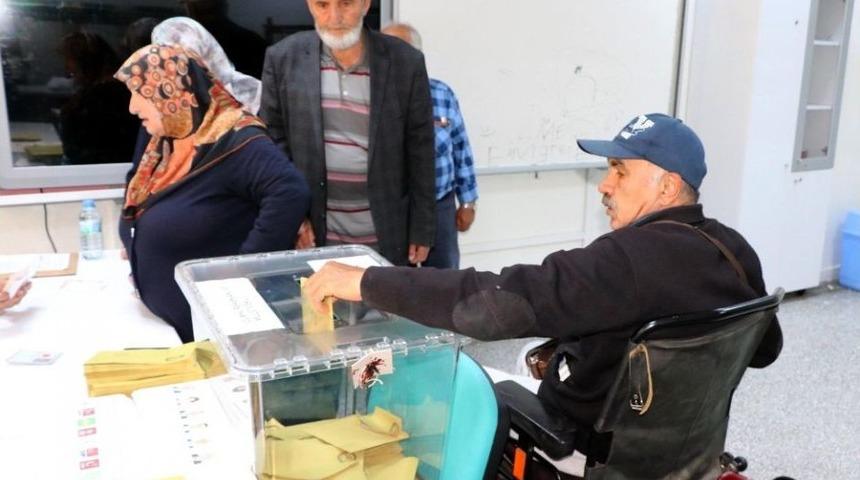Yozgat&rsquo;ta Vatandaşlar Sandık Başına Gitti