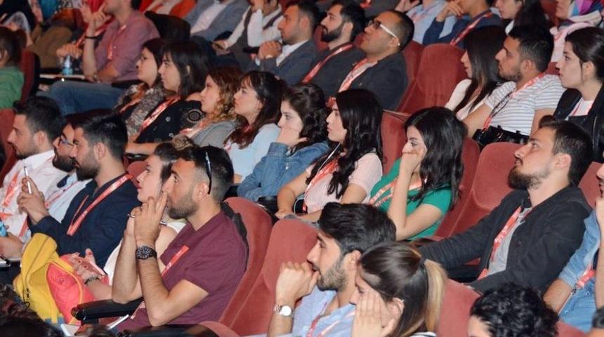 Gen&ccedil; T&uuml;rkiye Zirvesi&rsquo;nde Gen&ccedil;lik Ve Spor Bakanlığı &Ouml;zel Oturumu Ger&ccedil;ekleşti