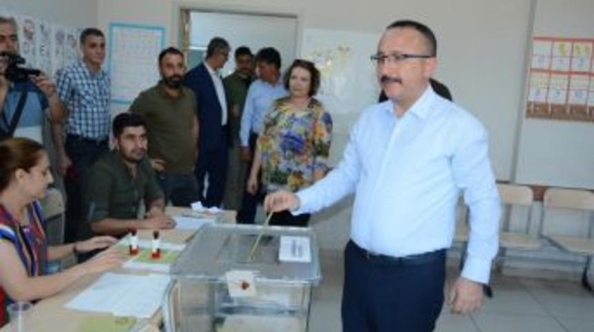 Siirt Valisi Atik Oyunu Kullandı