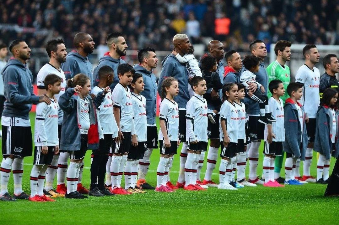 Spor Toto S&uuml;per Lig: Beşiktaş: 1 - Kd.karab&uuml;kspor: (ma&ccedil; Devam Ediyor)