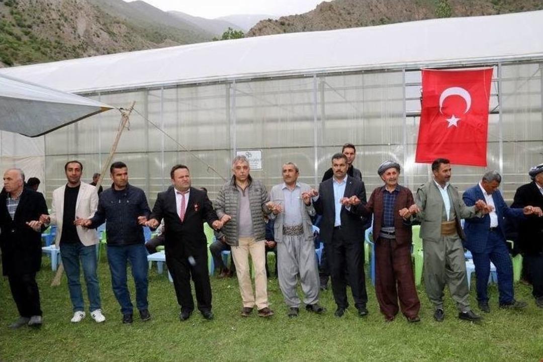 Vali Toprak, Vatandaşların D&uuml;ğ&uuml;n T&ouml;renine Katıldı