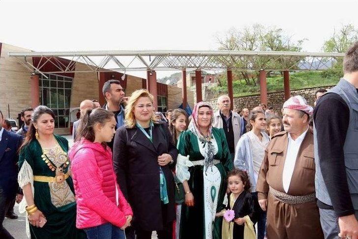 Vali Toprak, Vatandaşların Düğün Törenine Katıldı G2