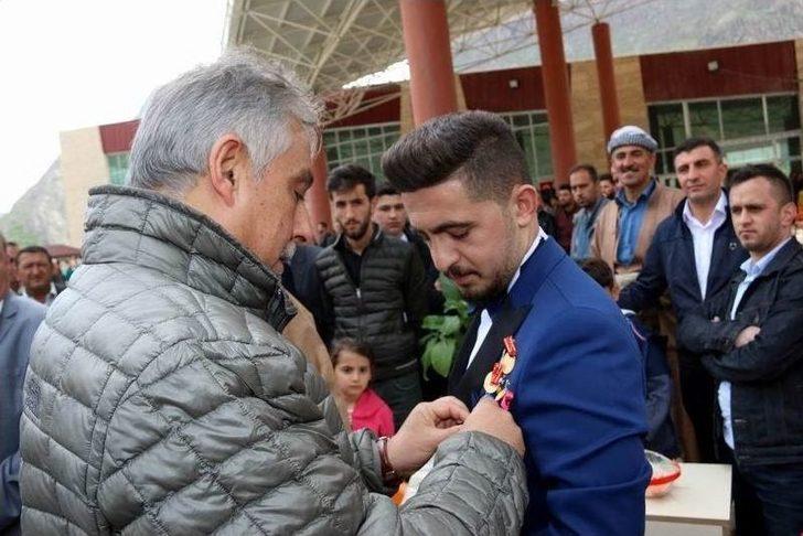 Vali Toprak, Vatandaşların Düğün Törenine Katıldı G4