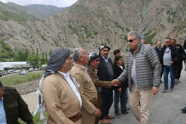 Vali Toprak, Vatandaşların Düğün Törenine Katıldı G5