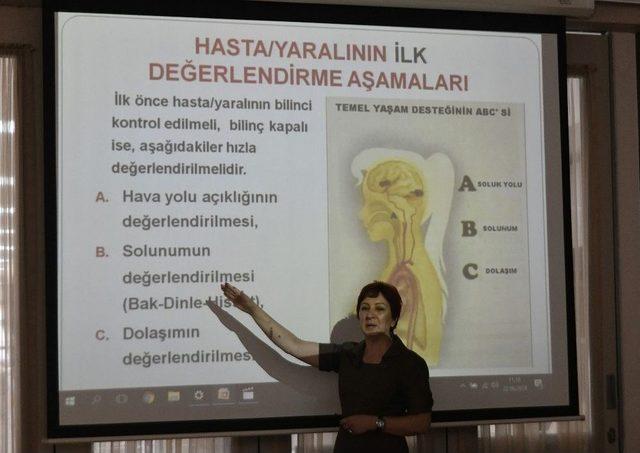 Stajyerlere İlk Yardım Ve İş Sağlığı İş Güvenliği Eğitimi