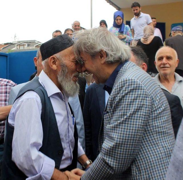 Beyoğlu Belediye Başkanı Ahmet Misbah Demircan Oyunu Kullandı