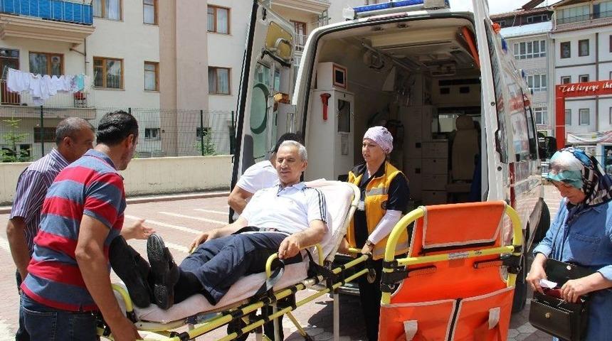 Se&ccedil;menler Sedye İle Sandıklara Taşındı