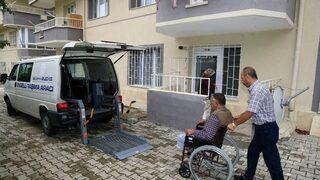 Engelli Taşıma Aracı İle Sandıklara Taşınan Vatandaşlar Oylarını Kullandı