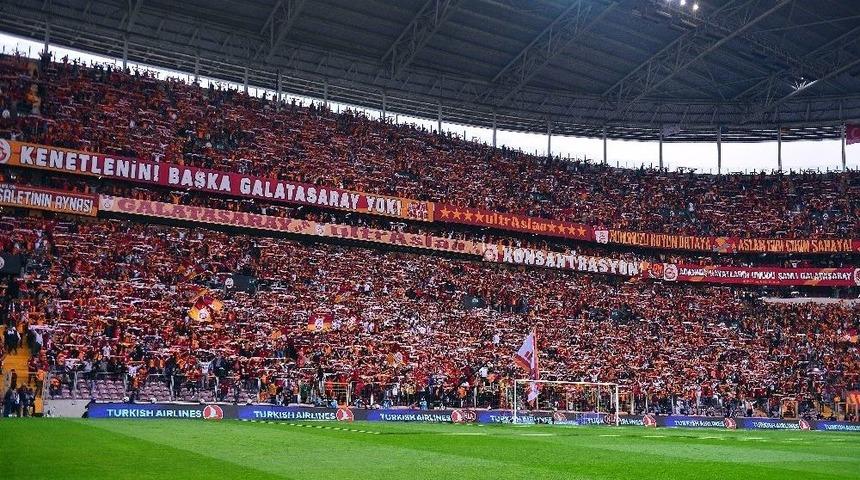 Derbide Sezonun Seyirci Rekoru Kırıldı