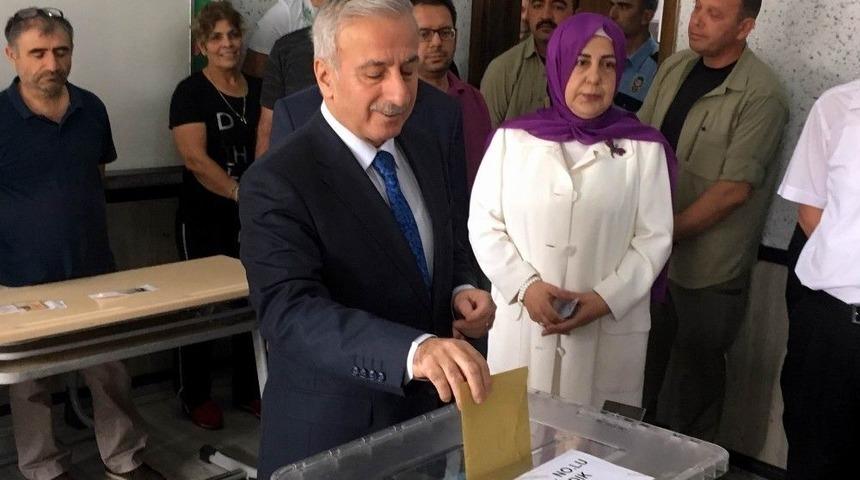 Vali S&uuml;leyman Kam&ccedil;ı: &ldquo;5 Bin G&uuml;venlik G&ouml;revlimiz Sahada G&ouml;revin Başındadır&rdquo;