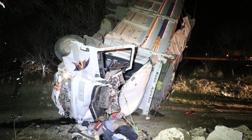 Kazada &Ouml;len 30 Yıllık Arkadaşına, &ldquo;ben Sana Gitme Demledim Mi?&rdquo; Diye Ağıt Yaktı