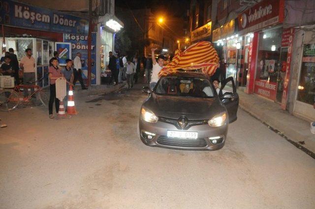 Cizre’de Galatasaraylı Taraftarların Galibiyet Sevinci