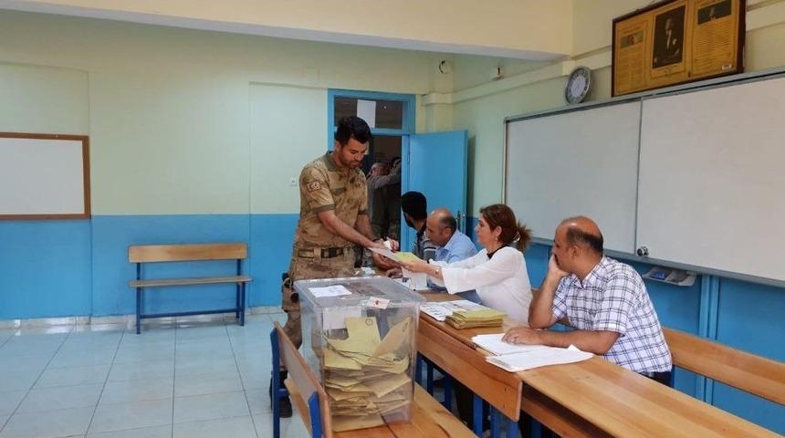 Afrin Kahramanları Oy Kullandı