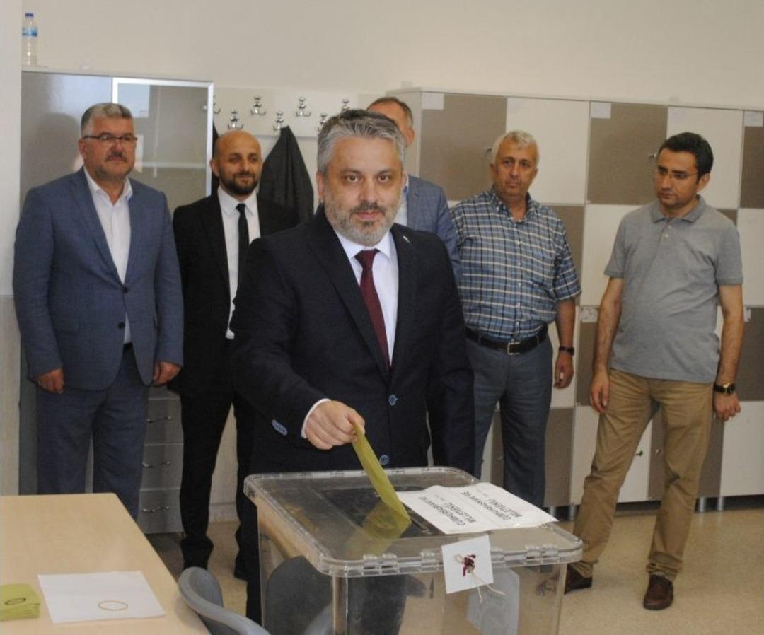 Bursa Protokol&uuml; Oyunu Kullandı