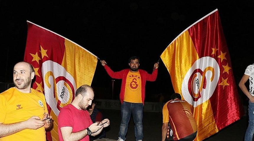 Karab&uuml;k&rsquo;te Derbi Coşkusu