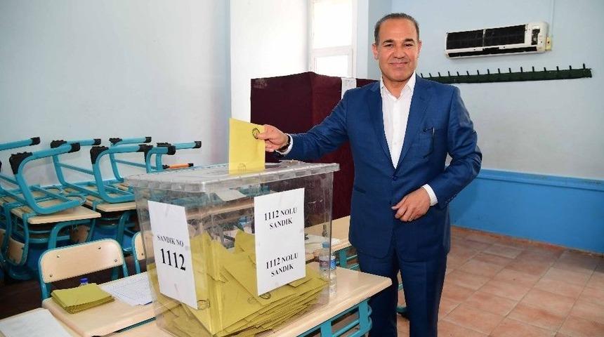 Başkan S&ouml;zl&uuml; Oyunu Kullandı