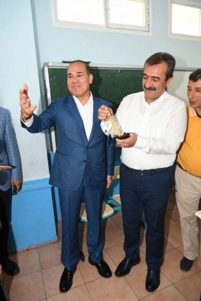 Başkan Çetin, Ailesiyle Oy Kulandı