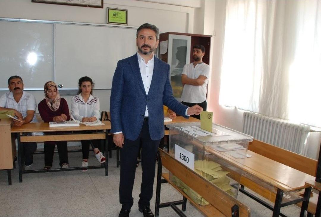 Adıyaman&rsquo;da Siyasiler Ve B&uuml;rokratlar Oyunu Kullandı