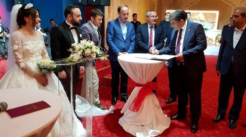 Başkan Atilla, Gen&ccedil;lerin Nik&acirc;h Şahidi Oldu