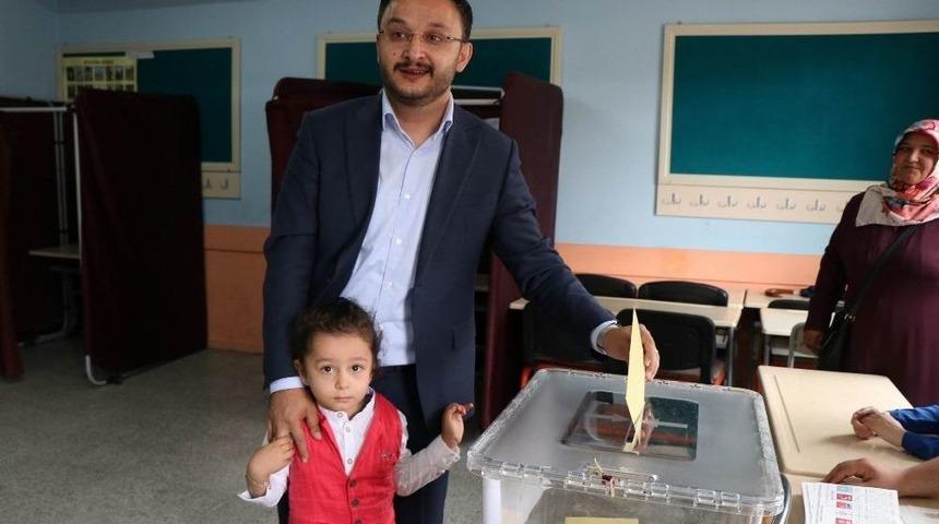 Nevşehir’de Siyasiler Oylarını Kullandı