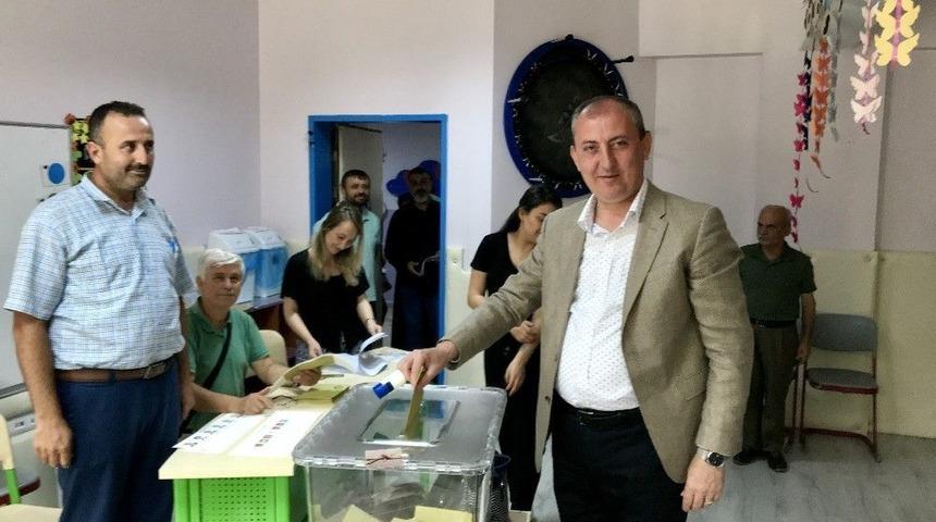 Başkan Işık Oyunu Kullandı