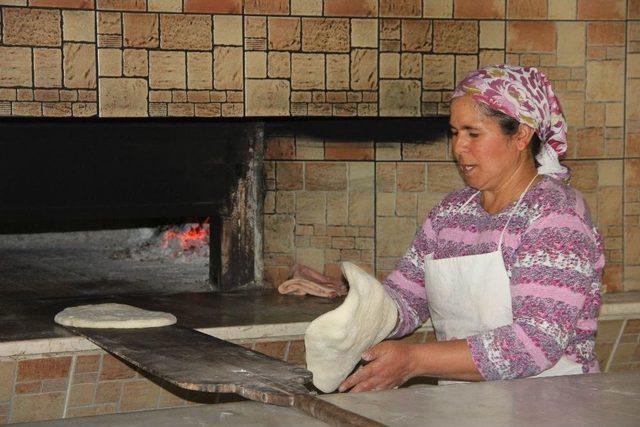 Turistler Yörük Hamurunu Çok Sevdi