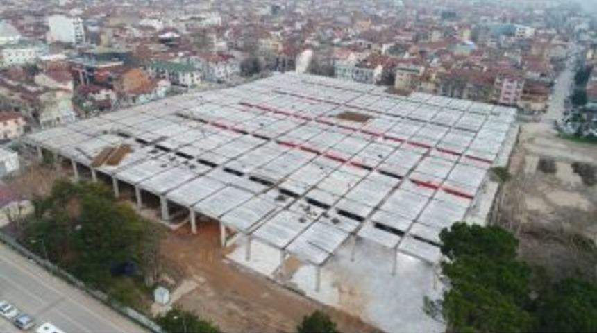 Perşembe Pazarı Tamamlanmak &Uuml;zere