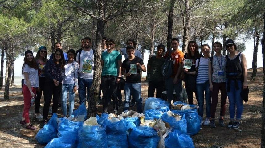 Temizleyen Eller Ulubey Kanyonlarında