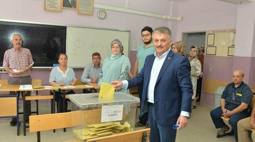 Vali Yazıcı Oyunu Kullandı