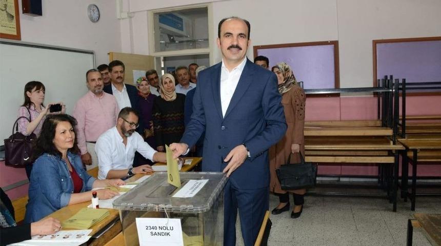 Başkan Altay Oyunu Kullandı