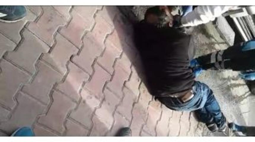 Bonzai Kullanan Adamın İbretlik G&ouml;r&uuml;nt&uuml;s&uuml;