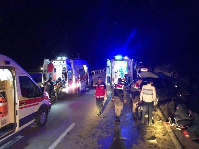 Sakarya’da Ters Yön Kazası: 4 Yaralı