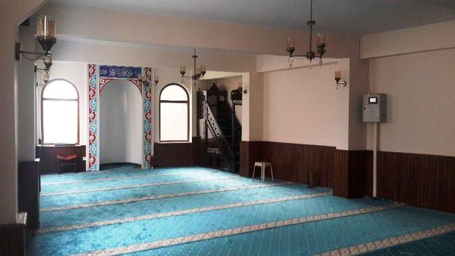 İzmit Belediyesi&rsquo;nden Camilere B&uuml;y&uuml;k Hizmet 1