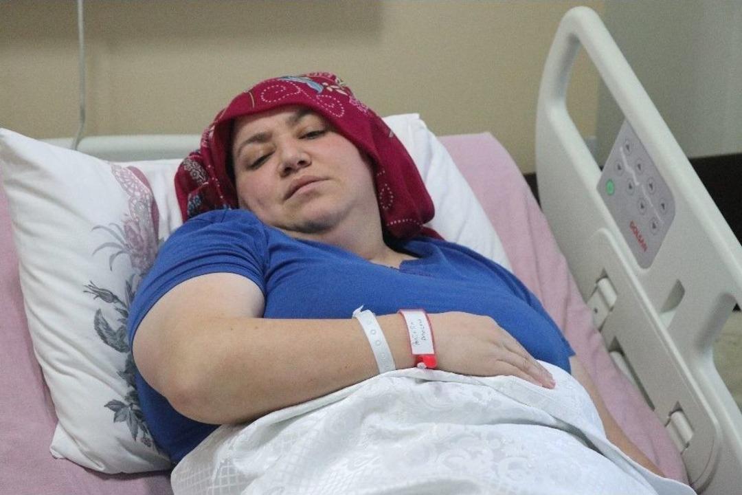 Kadın &Ccedil;alışanı D&ouml;verek Hastanelik Etti