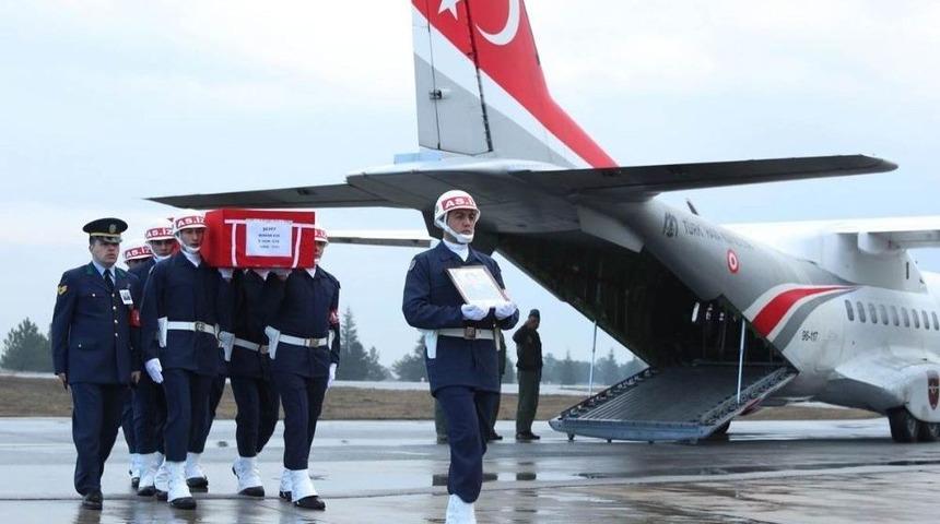 Şehit Serdar Ege&rsquo;nin Naaşı Eskişehir&rsquo;e Ulaştı