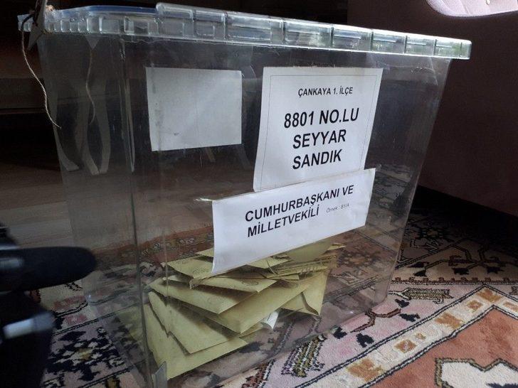 Tam 26 Yıl Sonra ‘seyyar Sandık’ Sayesinde Oy Kullandı G5