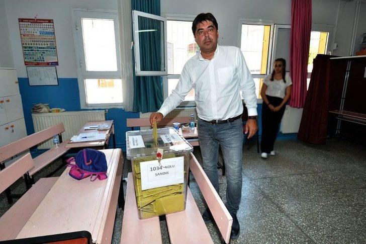 İzmir’de Belediye Başkanları Oylarını Kullandı G5