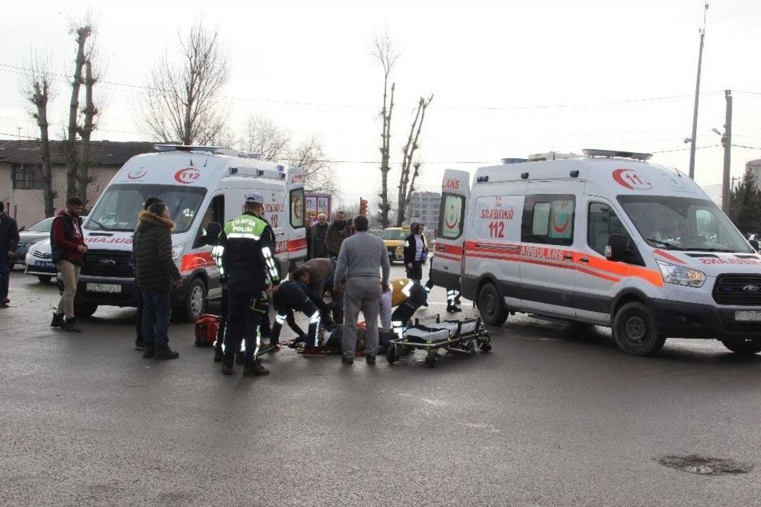 Işıkta Duramayan Kadın S&uuml;r&uuml;c&uuml; Bir Kişinin &Ouml;l&uuml;m&uuml;ne Neden Oldu