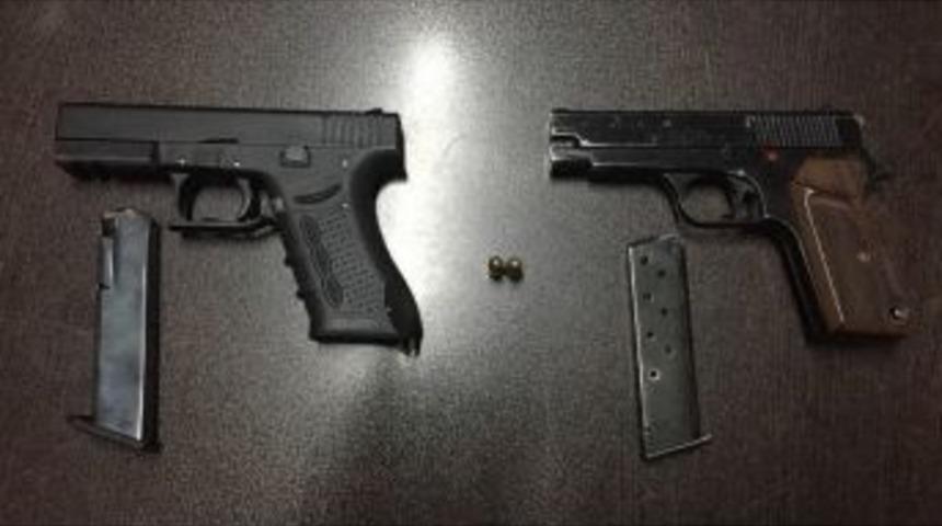 Şahısların Üzerinden Silah Çıktı