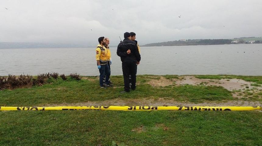 Küçükçekmece Gölünde Kadın Cesedi Bulundu