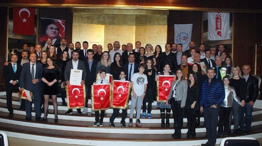 Şampiyonların Kupaları Mehmet&ccedil;ik&rsquo;e