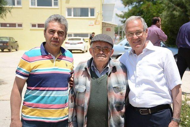 Dinar Belediye Başkanı Saffet Acar, Oyunu Kullandı