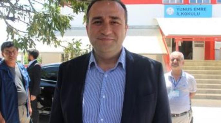 Ak Partili Tolga Ağar Oyunu Kullandı