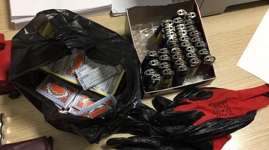 &Ccedil;akmak Ve Sigara Kağıdı Hırsızları Yakalandı