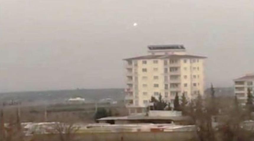 Afrin&rsquo;deki Pyd Mevzileri Roketatarlarla Vurulmaya Devam Ediyor