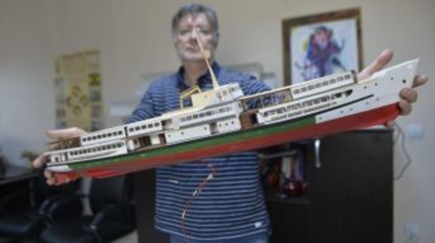 Emekli Bankacının Maket Gemi Tutkusu