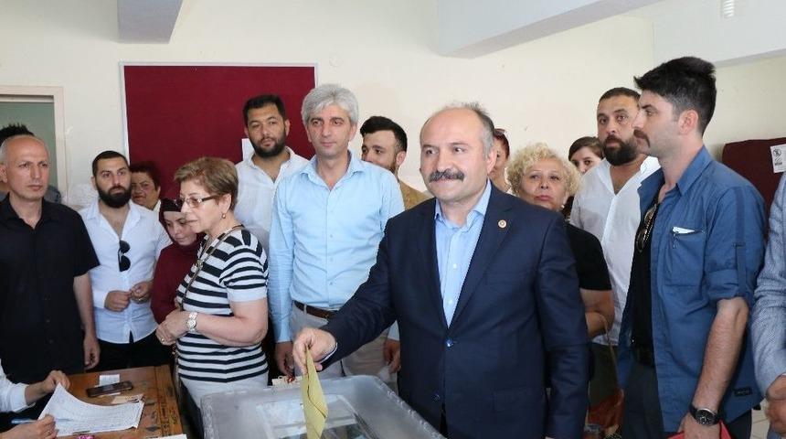 Erhan Usta: &ldquo;milletimiz Meselenin İdrakinde&rdquo;