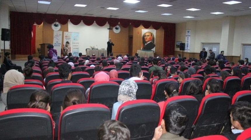 Van&rsquo;da &lsquo;k&uuml;&ccedil;&uuml;k Eller B&uuml;y&uuml;k Sesler&rsquo; Projesi