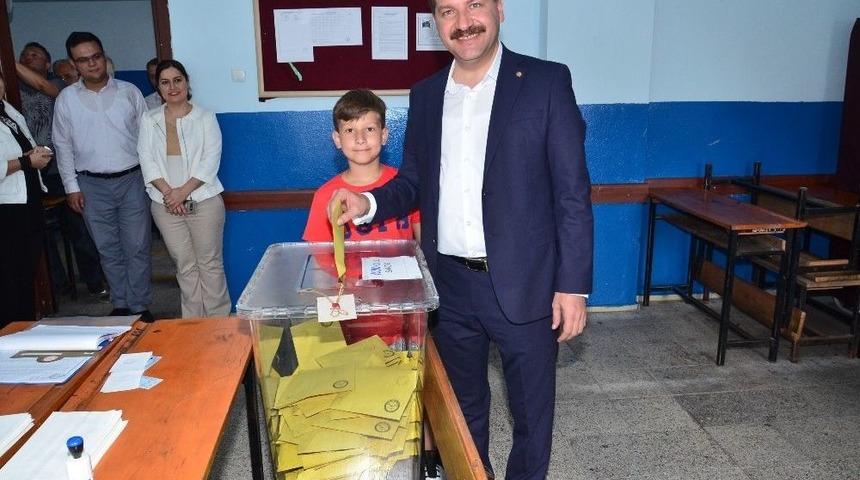 Balıkesir İl&ccedil;e Belediye Başkanları Oylarını Kullandı