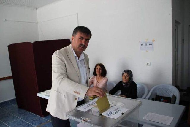 Balıkesir İlçe Belediye Başkanları Oylarını Kullandı